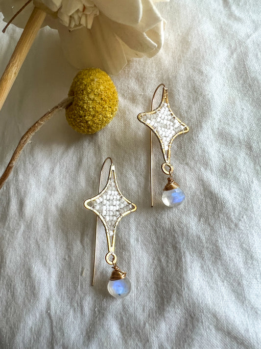 Starburst Threaders in Ivory with Moonstone