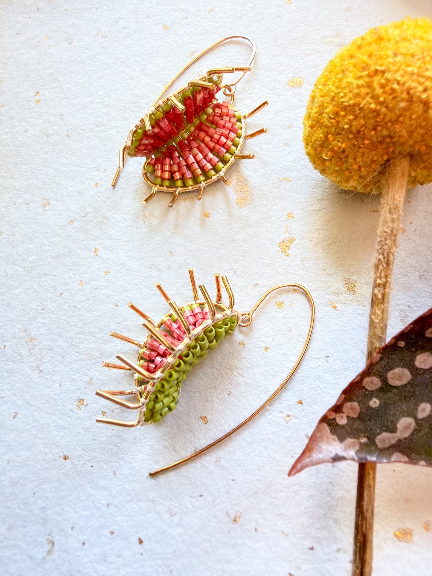 Dangling Venus Flytrap Threaders